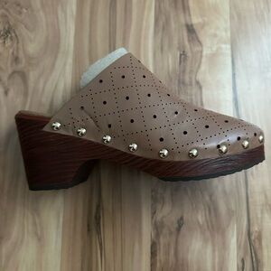 Aerosoles Martha Stewart Clogs 6.5